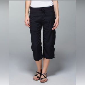 LULULEMON STUDIO CROP